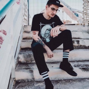 american_socks_mid_high_back_in_black_ii_3