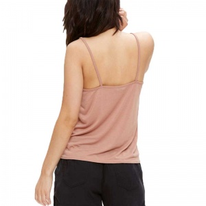 obey_16_bullets_hanna_tank_wo_coco_2