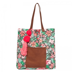 protest_pippys_bag_dark_earth