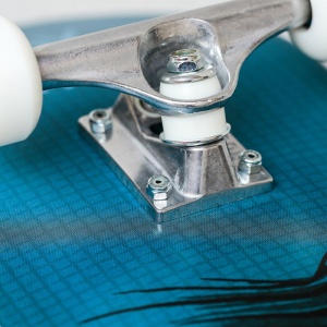 toy_machine_toothless_3