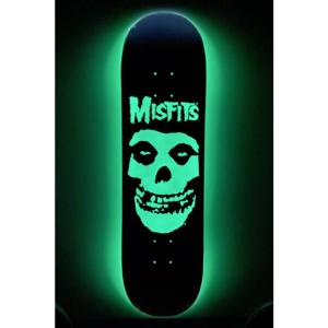 zero_skateboards_team_misfits_fiend_skull_gitd_8_25_3